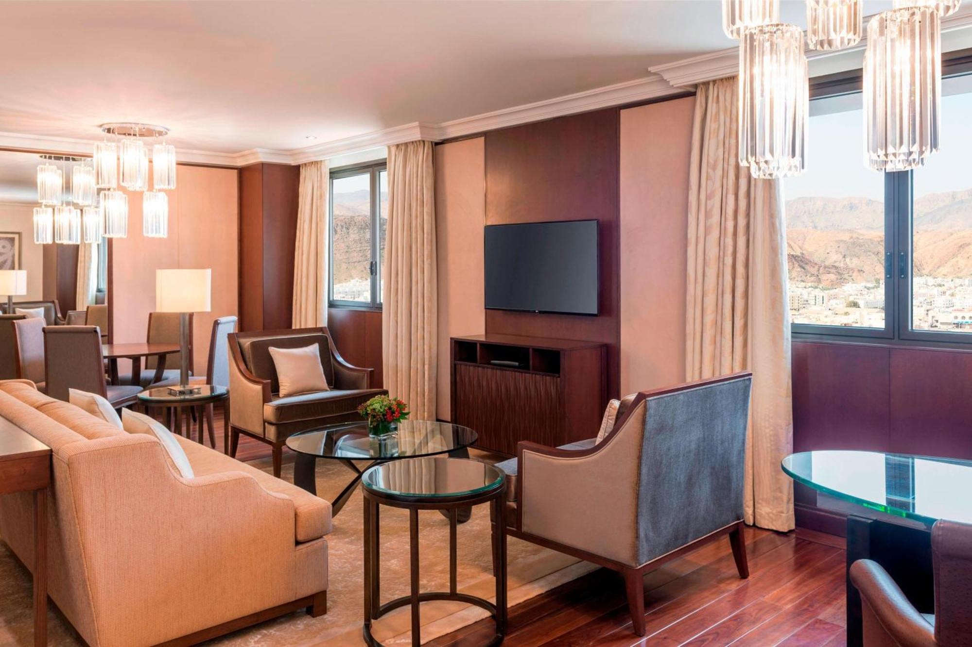 โรงแรมเชอราตัน โอมาน มัสกัต ภายนอก รูปภาพ A suite at the hotel