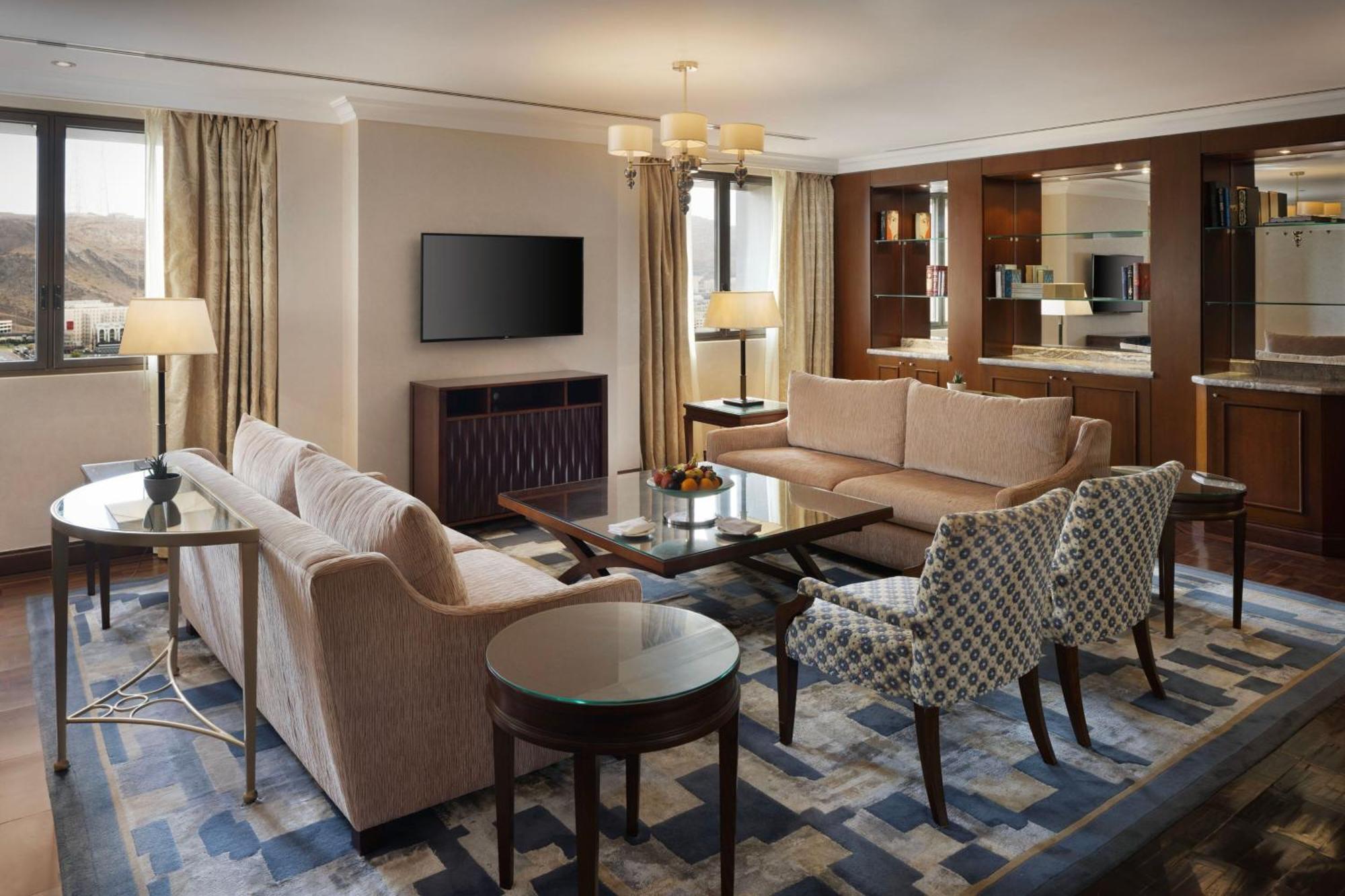 โรงแรมเชอราตัน โอมาน มัสกัต ภายนอก รูปภาพ A living room at the hotel